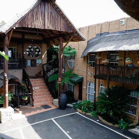 Big 5 Guest House Вітбанк Екстер'єр фото
